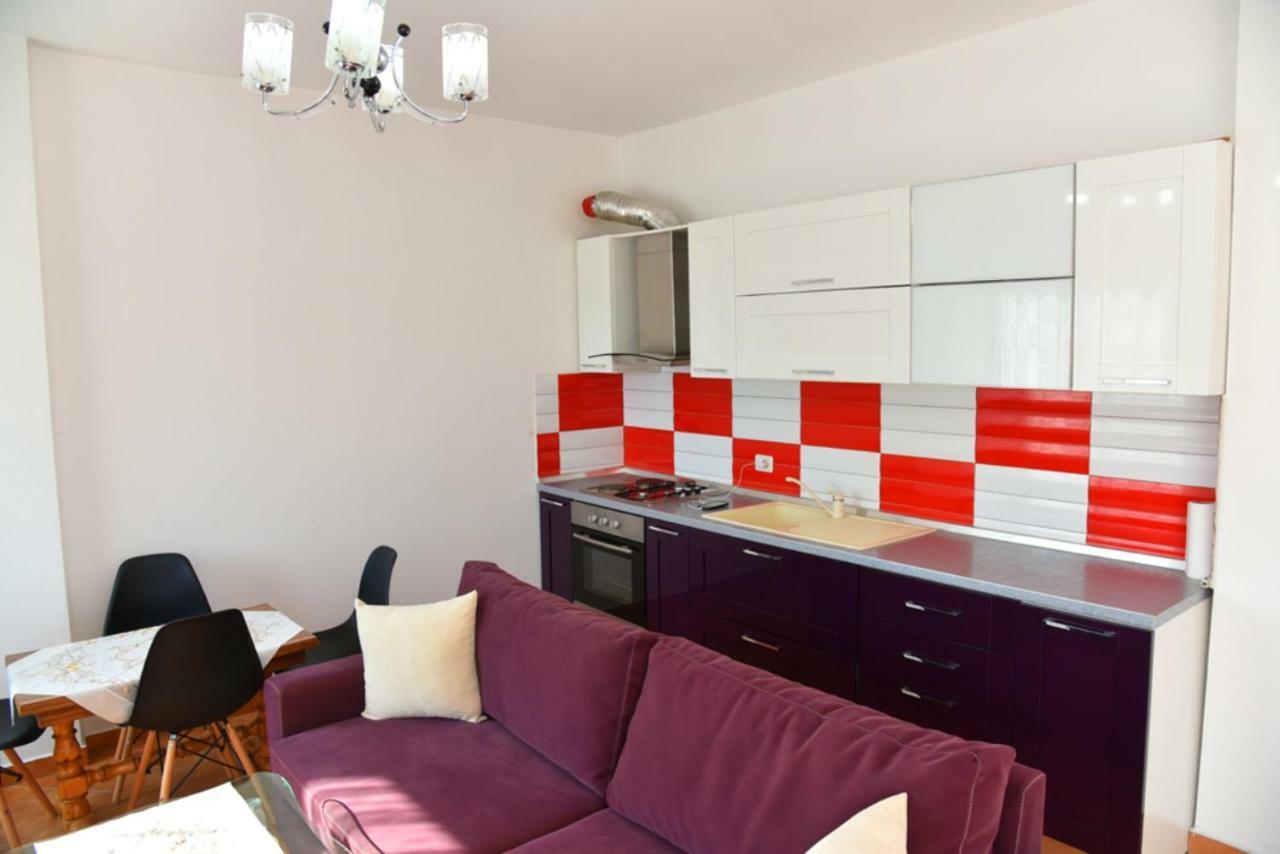 Gzim'S Apartment Дуррес Екстер'єр фото
