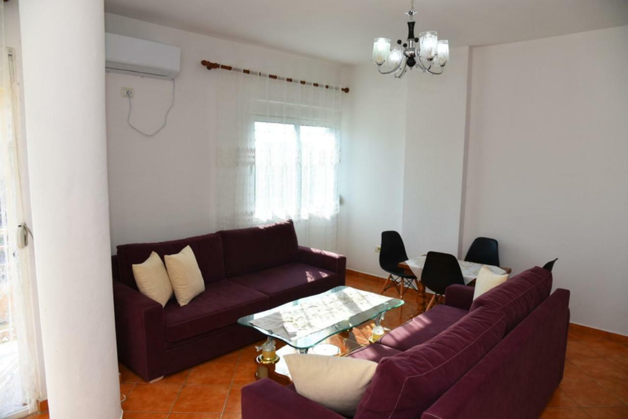 Gzim'S Apartment Дуррес Екстер'єр фото